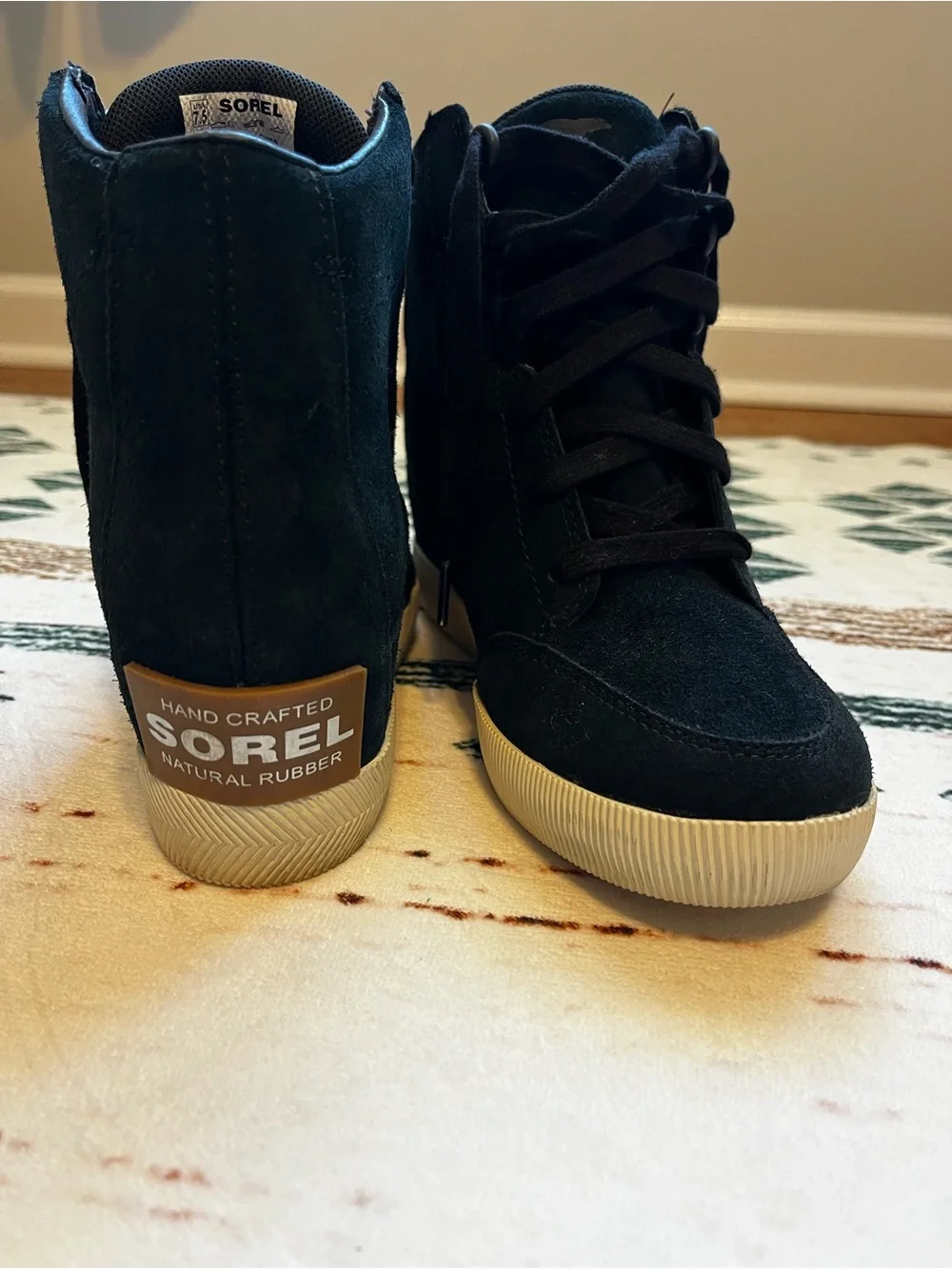 SOREL Out N About Women’s 7.5 Black Suede Lace-Up Ankle Bootie Round Toe
